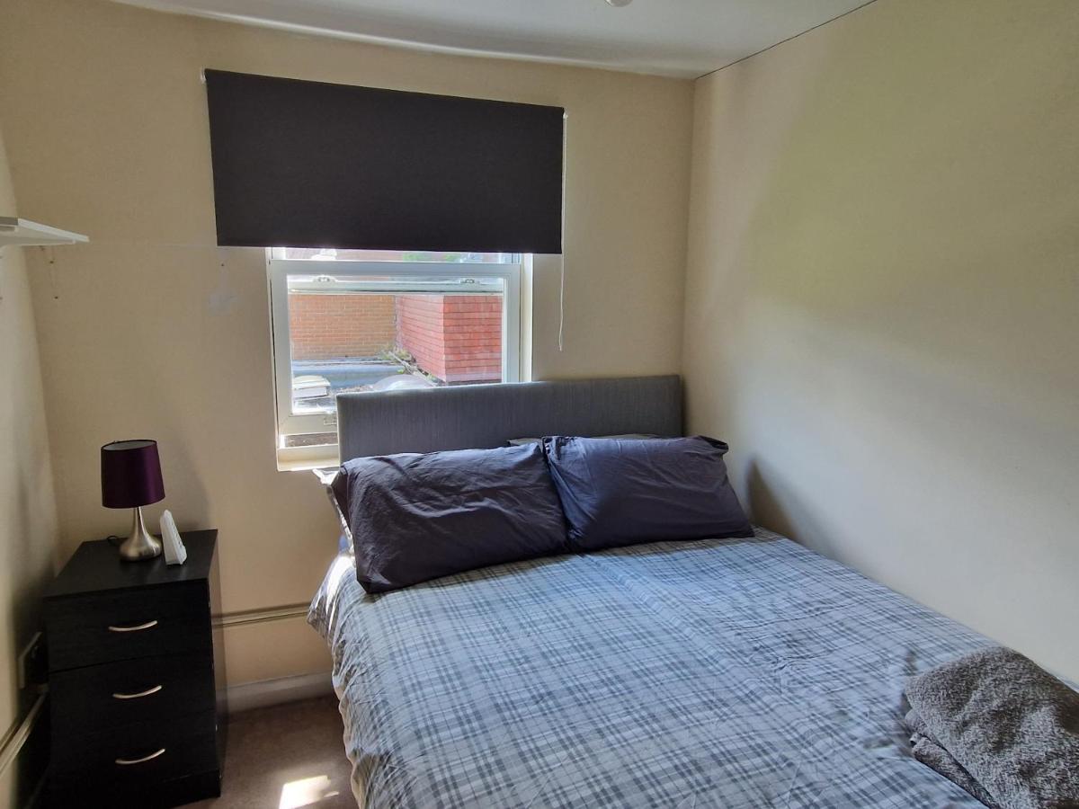 Maidstone Heights III - 1 Bedroom In Maidstone! ภายนอก รูปภาพ