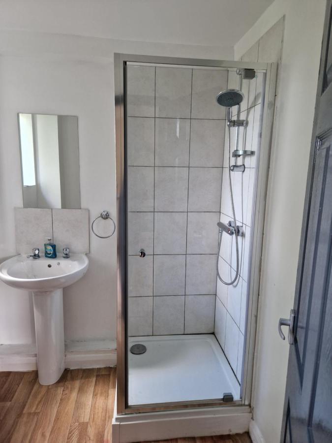 Maidstone Heights III - 1 Bedroom In Maidstone! ภายนอก รูปภาพ
